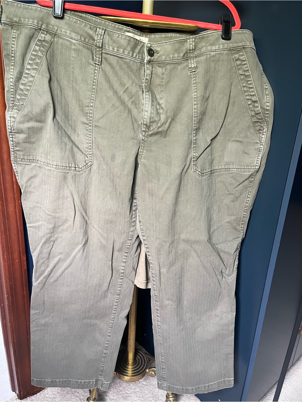 Madewell Curvy Perfect Vintage Straight Leg Pant in Olive Green-22w